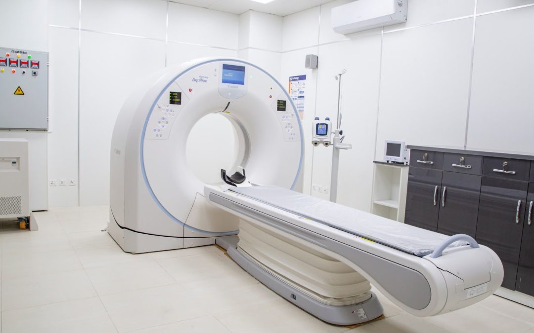Adeslas VS Asisa: diferencias en hospitalización y especialistas